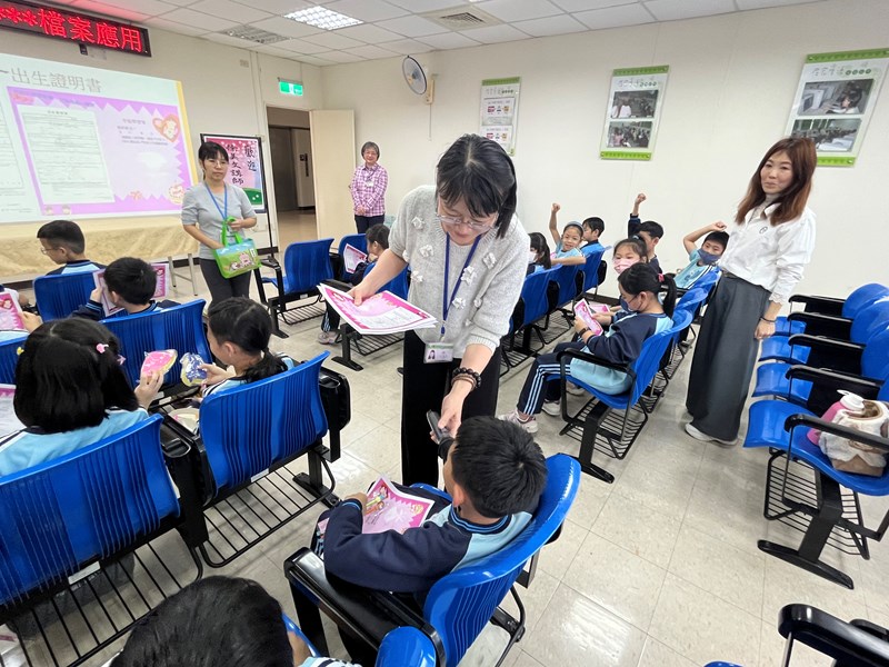 婦女節檔案應用暨人口政策宣導07